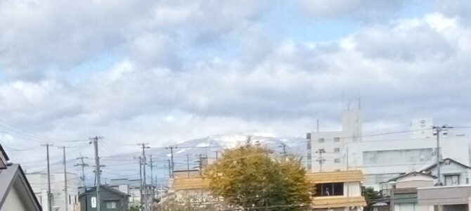 須川岳は雪